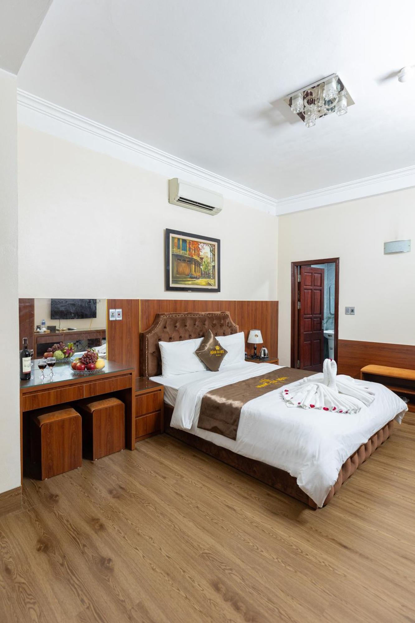 Hoang Gia Hotel Dong Anh Exterior foto